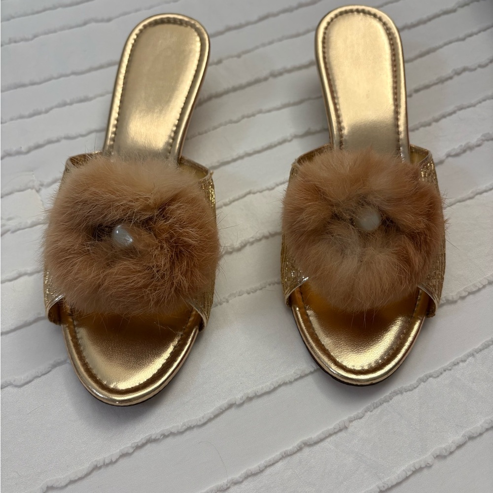 Elegant Gold Women's Slide Sandals with Faux Fur Pom - Picture 2 of 7